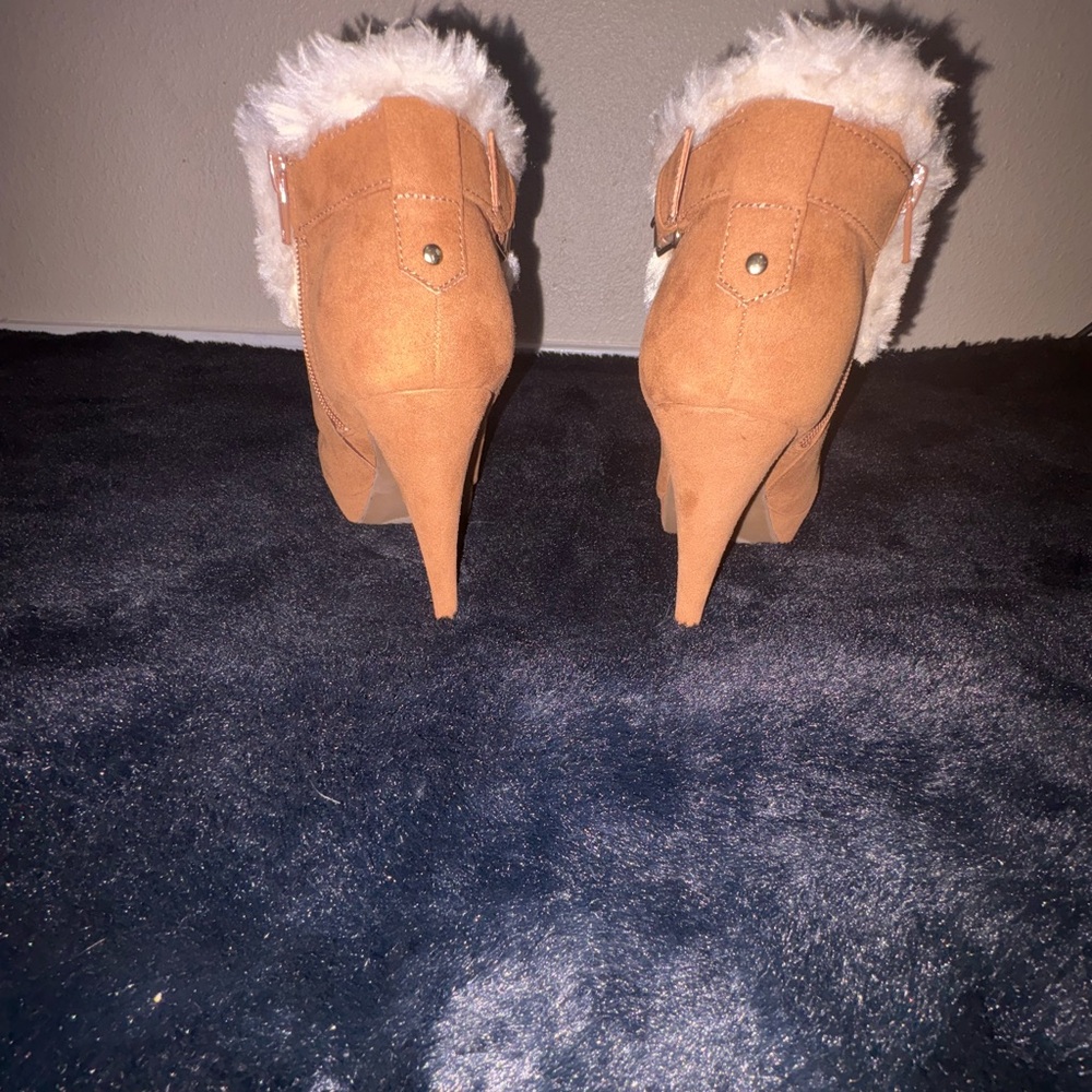 Women's Tan Ankle Boots with Faux Fur Trim - Picture 10 of 16